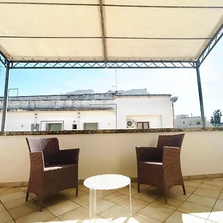 Balconcino D'oriente 3* أوترانتو